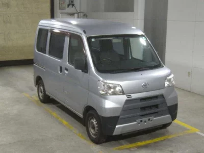 Toyota PIXIS VAN  с аукциона в Японии
