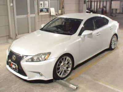 Lexus IS
