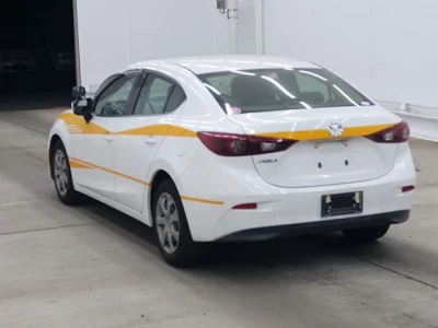 Mazda AXELA  с аукциона в Японии