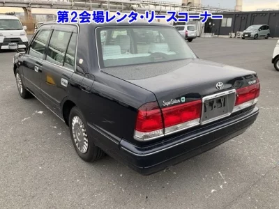 Toyota CROWN COMFORT  с аукциона в Японии