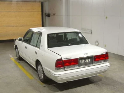 Toyota CROWN COMFORT  с аукциона в Японии