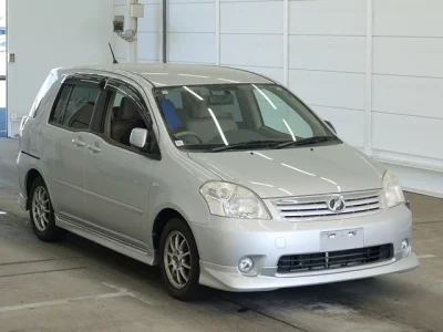 Toyota RAUM