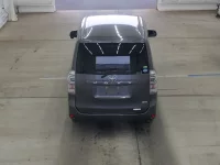 Toyota VOXY лот № 2203 оценка 4  с аукциона в Японии 2