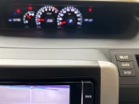 Toyota VOXY лот № 2203 оценка 4  с аукциона в Японии 5