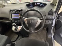 Nissan SERENA лот № 2209 оценка 4  с аукциона в Японии 4