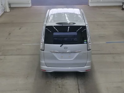 Nissan SERENA  с аукциона в Японии