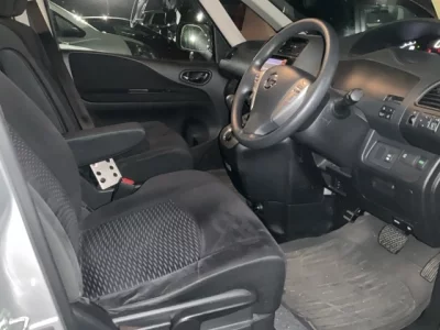 Nissan SERENA  с аукциона в Японии