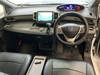 Honda FREED лот № 2271 оценка 3.5  с аукциона в Японии 4