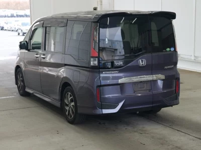 Honda STEP WAGON  с аукциона в Японии