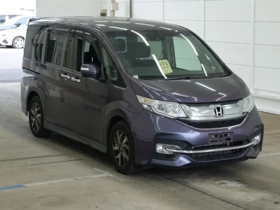 Honda STEP WAGON  с аукциона в Японии