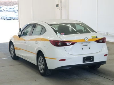 Mazda AXELA  с аукциона в Японии