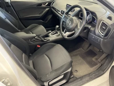 Mazda AXELA  с аукциона в Японии