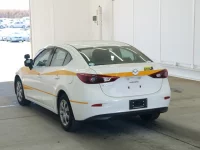 Mazda AXELA лот № 2032 оценка 3.5  с аукциона в Японии 1