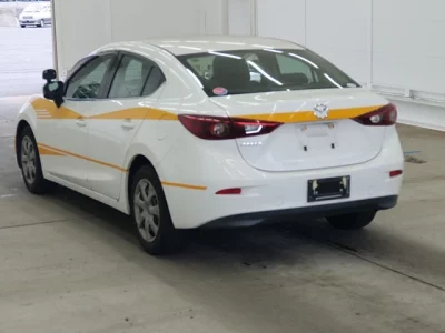 Mazda AXELA  с аукциона в Японии