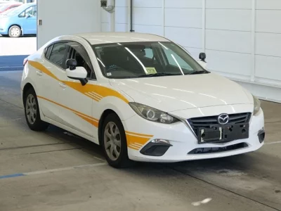 Mazda AXELA  с аукциона в Японии