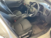 Mazda AXELA лот № 2058 оценка RA  с аукциона в Японии 3