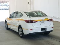 Mazda AXELA лот № 2009 оценка 4  с аукциона в Японии 1