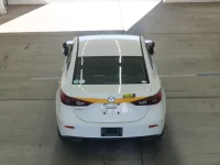 Mazda AXELA лот № 2009 оценка 4  с аукциона в Японии 2