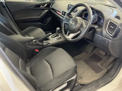 Mazda AXELA  с аукциона в Японии