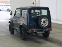 Suzuki JIMNY SIERRA лот № 2143 оценка 3.5  с аукциона в Японии 1