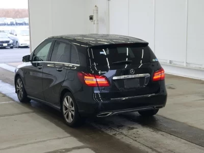 Mercedes-Benz B CLASS