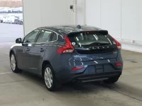 Volvo V40 лот № 3350 оценка 3.5  с аукциона в Японии 1