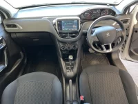 Peugeot 208 лот № 2113 оценка 3.5  с аукциона в Японии 4