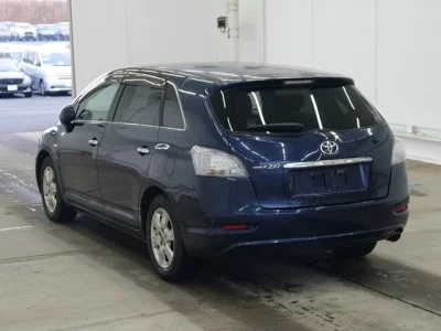 Toyota MARK X ZIO  с аукциона в Японии