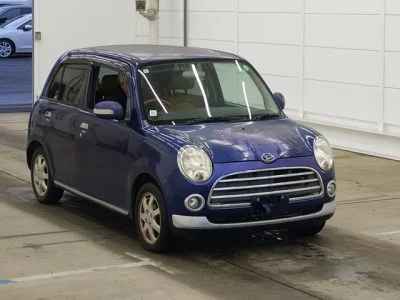 Daihatsu MIRA  с аукциона в Японии
