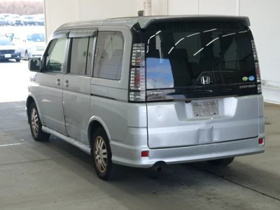 Honda STEP WAGON  с аукциона в Японии