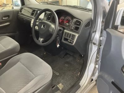 Honda STEP WAGON  с аукциона в Японии