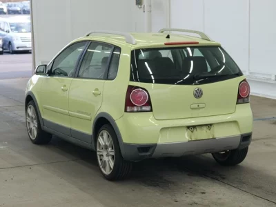 Volkswagen CROSS POLO