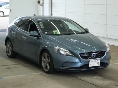Volvo V40