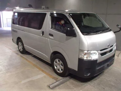 Toyota HIACE VAN  с аукциона в Японии