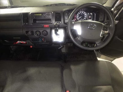 Toyota HIACE VAN  с аукциона в Японии