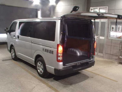 Toyota HIACE VAN  с аукциона в Японии