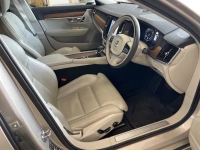 Volvo S90  с аукциона в Японии