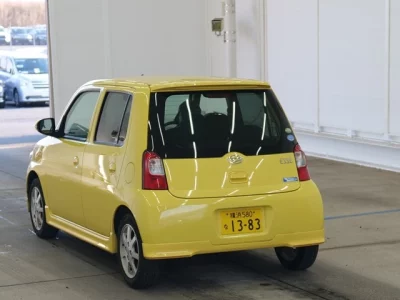 Daihatsu Esse