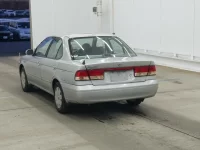 Nissan SUNNY лот № 2860 оценка RA  с аукциона в Японии 1