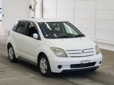 Toyota IST