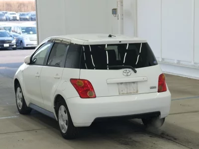Toyota IST