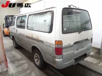 Toyota HIACE VAN лот № 7320 оценка R  с аукциона в Японии 4