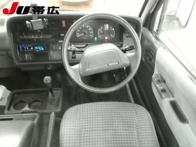 Toyota HIACE VAN  с аукциона в Японии