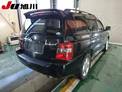 Toyota KLUGER  с аукциона в Японии