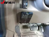 Toyota HILUX SURF лот № 4701 оценка R  с аукциона в Японии 10