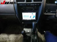 Toyota HILUX SURF лот № 4701 оценка R  с аукциона в Японии 9