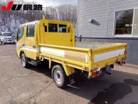 Toyota DYNA лот № 8701 оценка 3  с аукциона в Японии 1