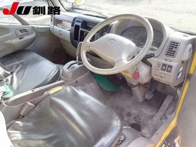 Toyota DYNA  с аукциона в Японии