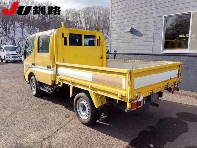 Toyota DYNA  с аукциона в Японии