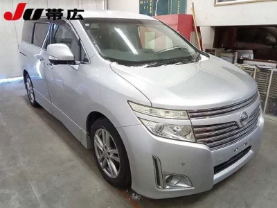 Nissan ELGRAND  с аукциона в Японии